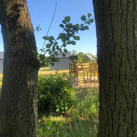 Morski 公寓 尤斯托尼莫斯基